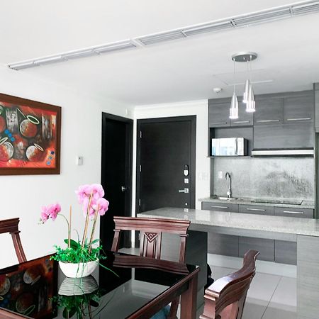 Lujoso Depa Con Vista A Todo Guayaquil! Apartment Exterior photo